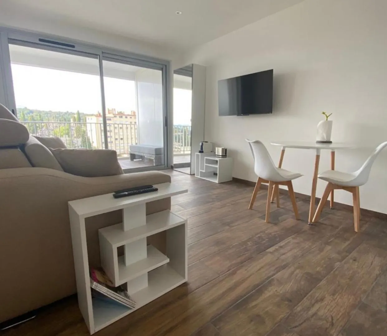Daire Studio Neuf Avec Terrasse Vue Mer Cannes